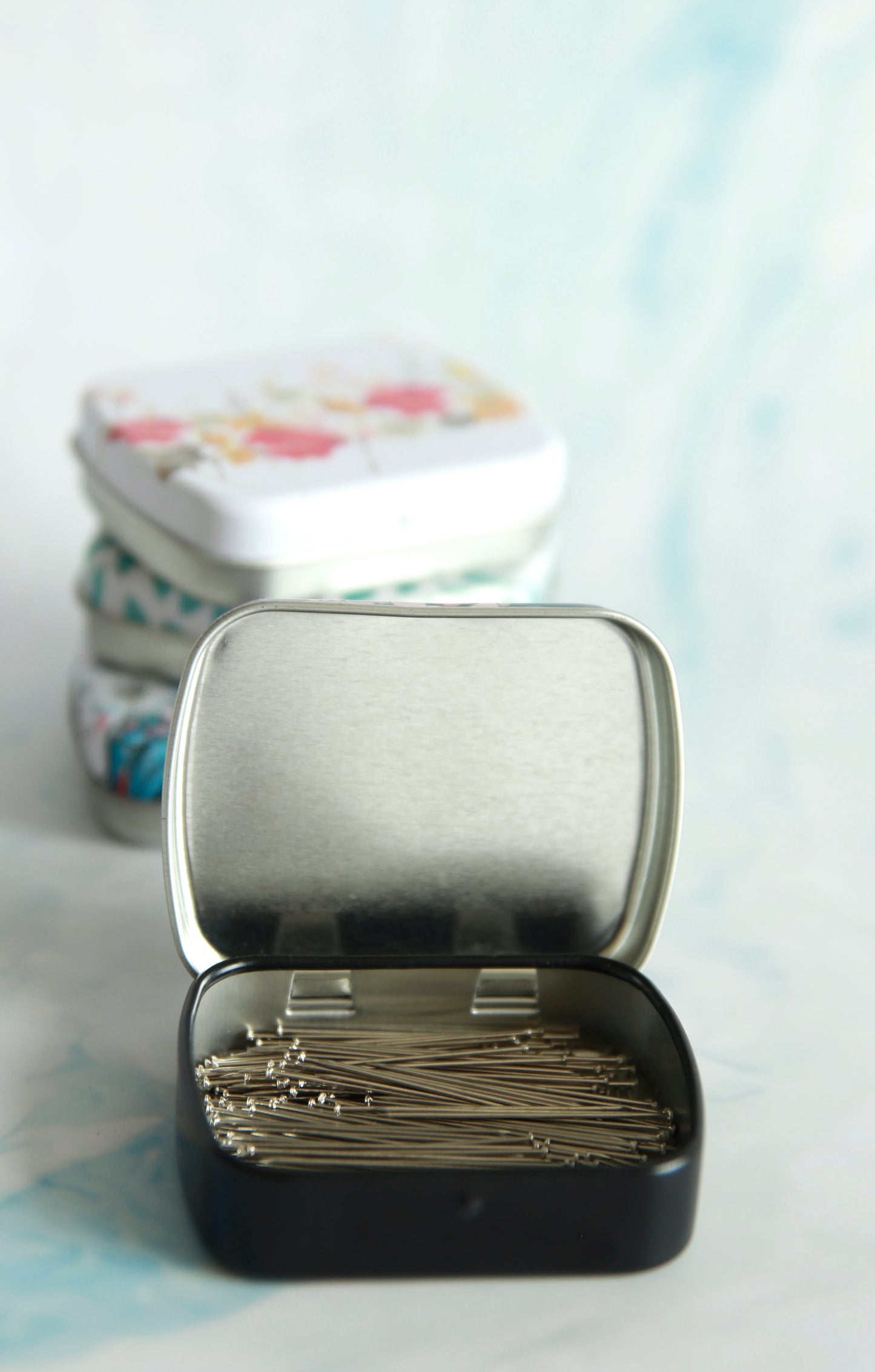 Hijab Pin Travel Case (𝘸𝘪𝘵𝘩 𝘱𝘪𝘯𝘴)