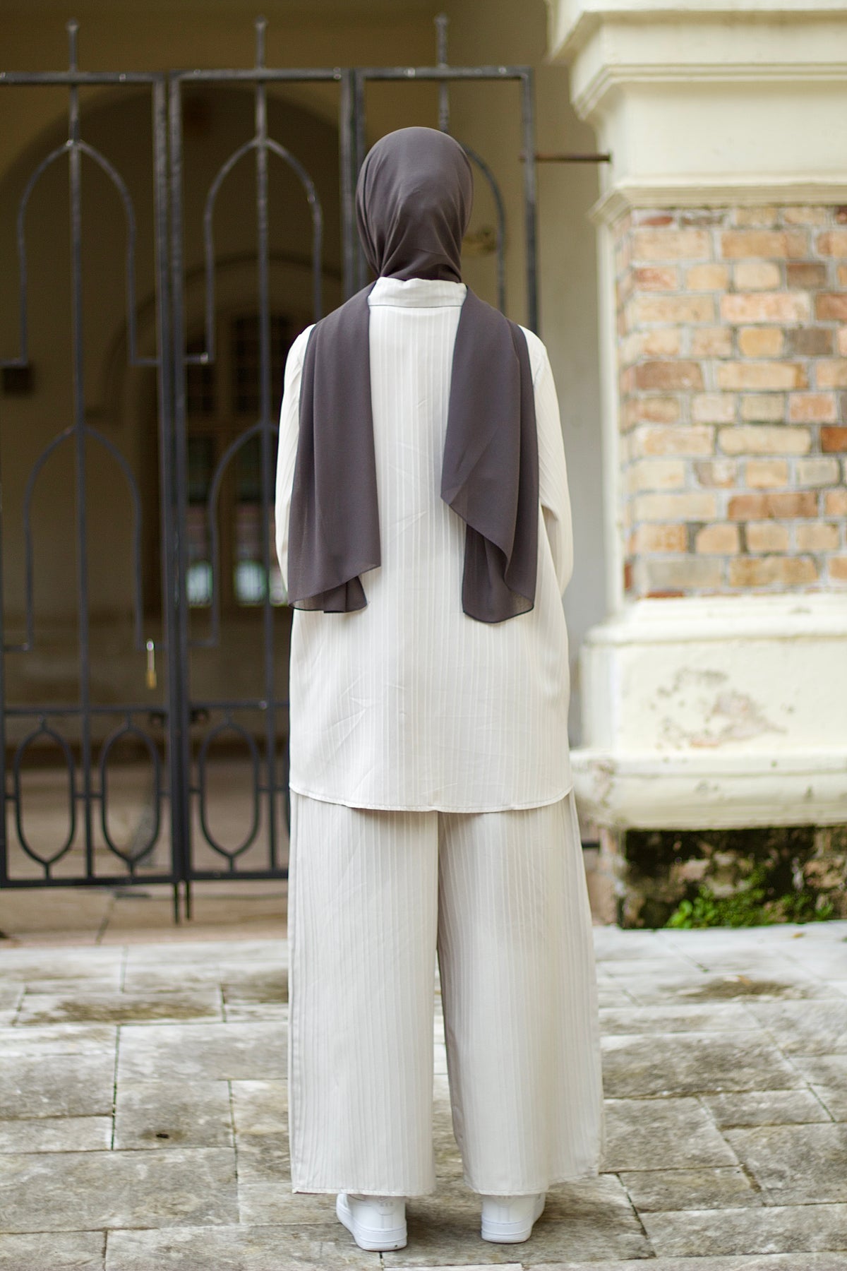 Modwest Grey Pleated Set – Modwest & Co.